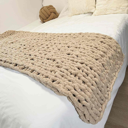 Chunky Knit Blanket Throw for Cozy Home Decor and Comfort