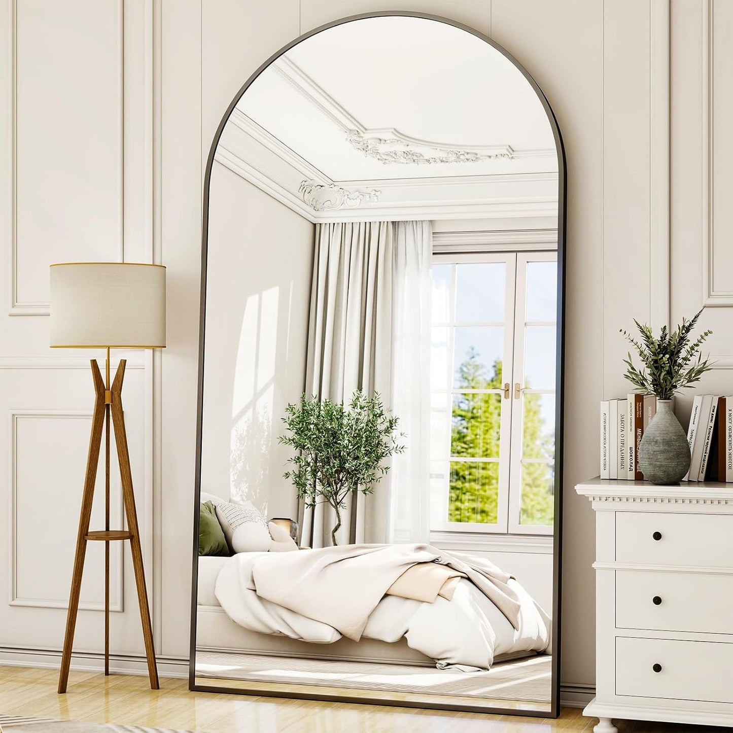 Oversized Full-Body Mirror with Arched Design for Any Room