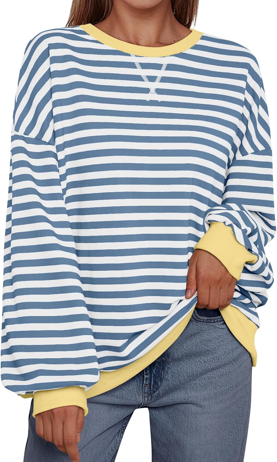 Queen Oversized Sweatshirt: Summer Style Statement