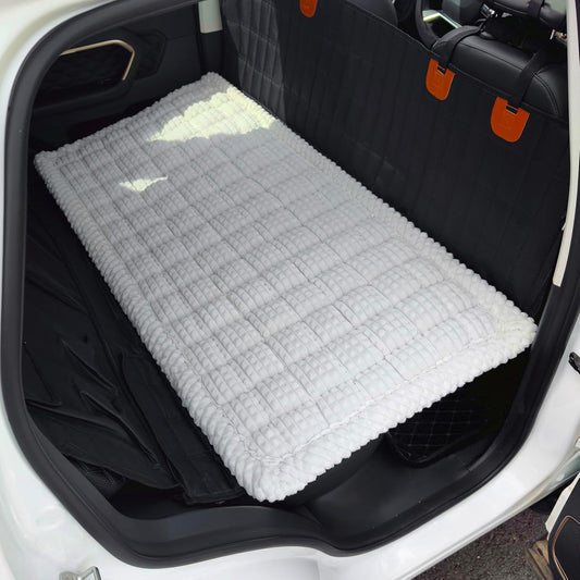 Non-Slip Dog Bed for Car Backseat - Cozy & Washable Mat
