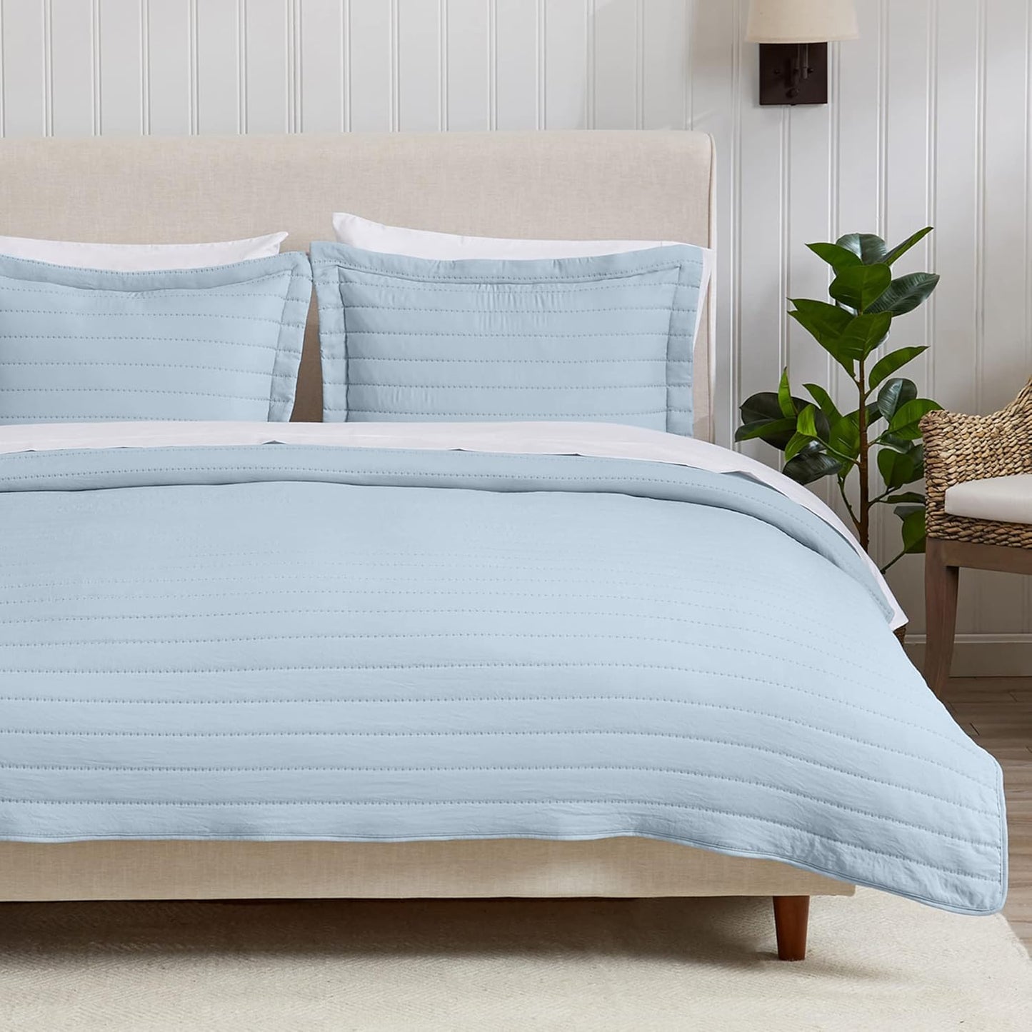 Lightweight Blue King Quilt Comforter Set with 2 Shams