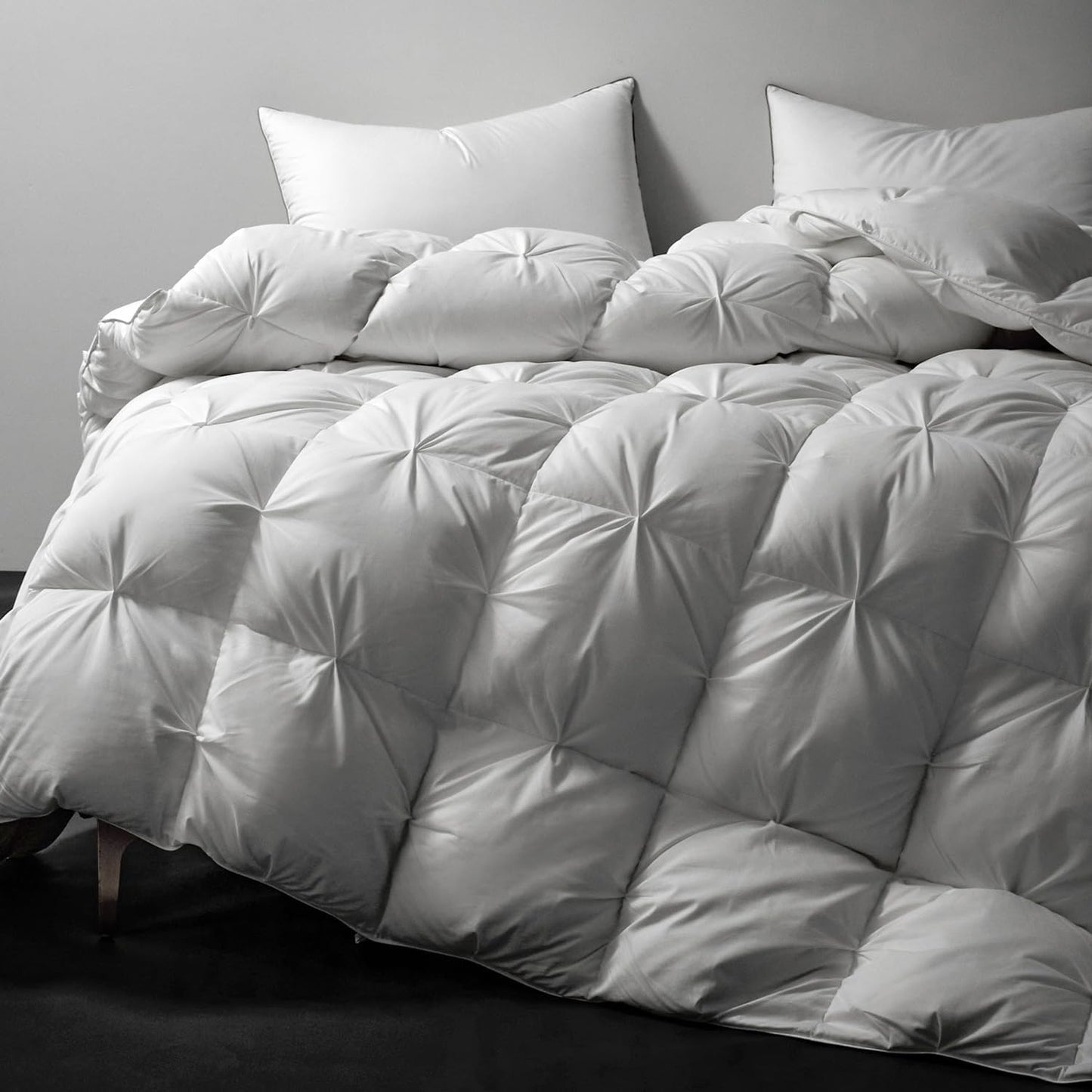 Royoliving Premium Pinch Pleat Down Comforter for Queen Size