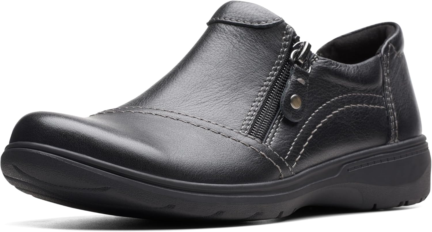 Clarks Women's Carleigh Ray Oxford: Stylish Comfort for Every Day