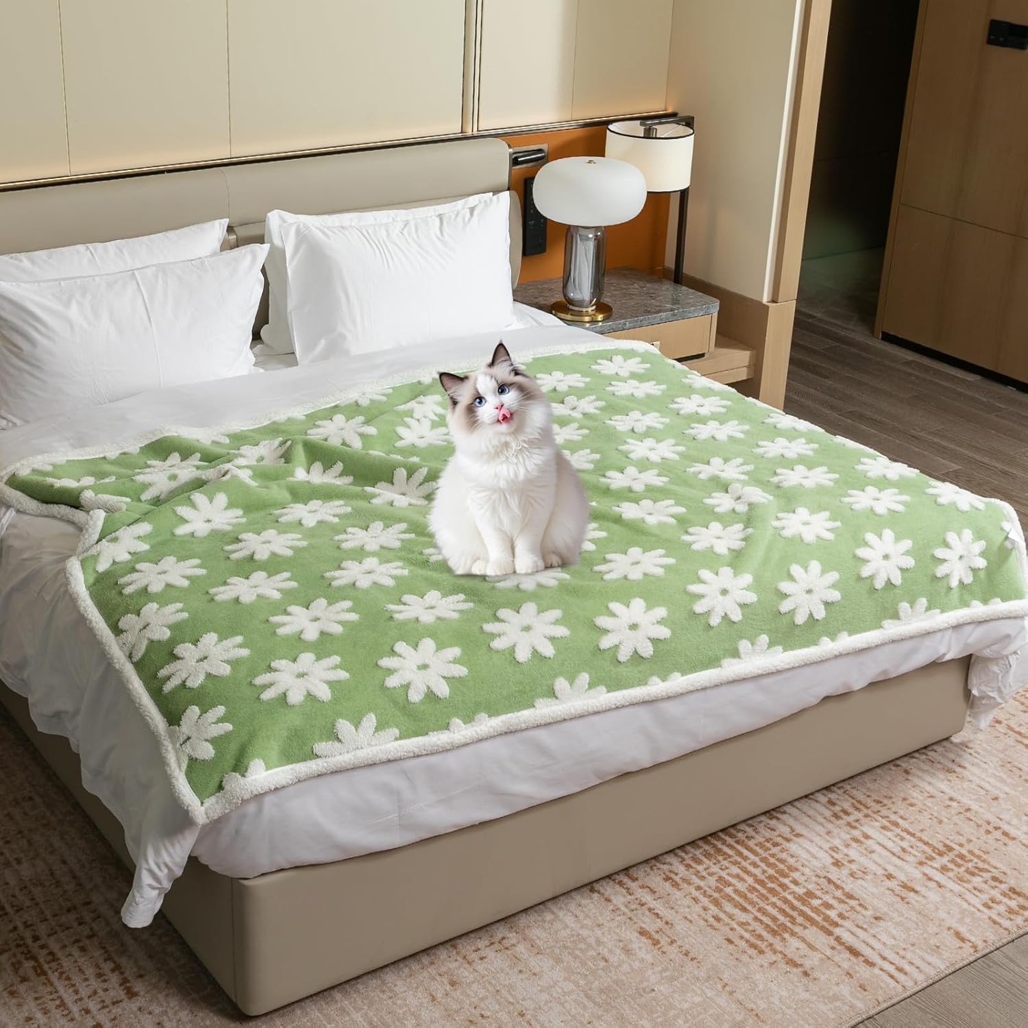 Waterproof Pet Blanket for Dogs and Cats - Stylish Jacquard Design