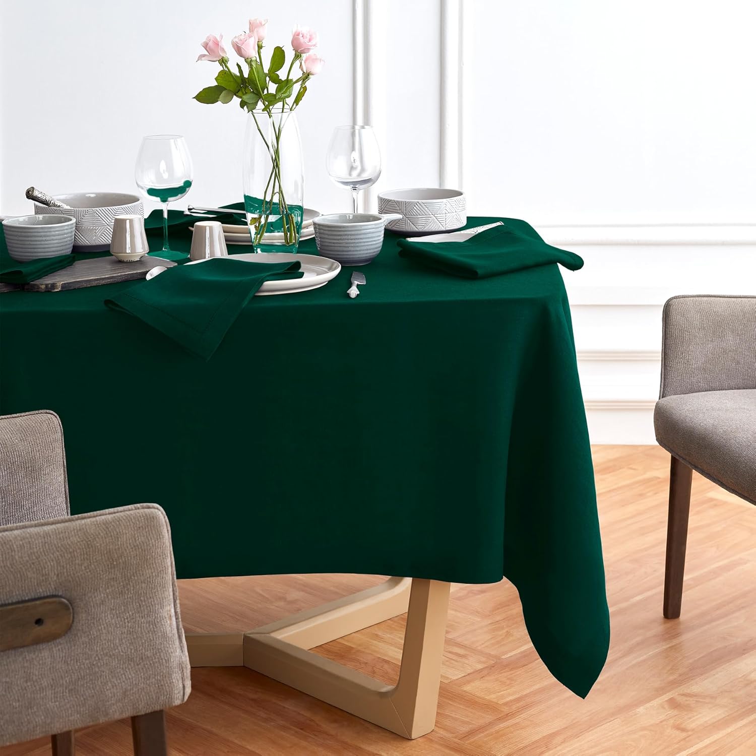 Solino Home Green Linen Tablecloth 70 x 108 Inch for Events
