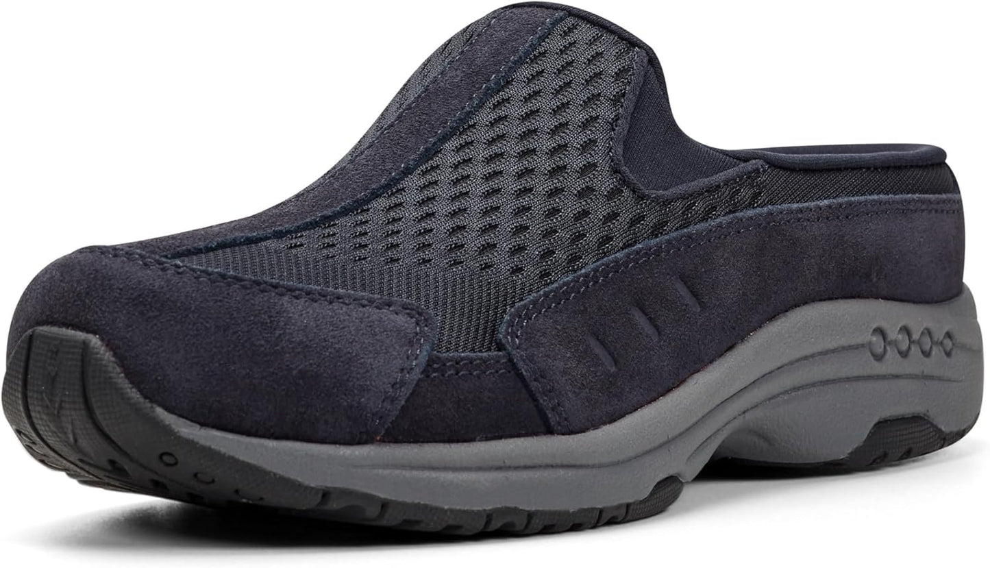 Easy Spirit Women's Traveltime 675 Clog for Ultimate Comfort