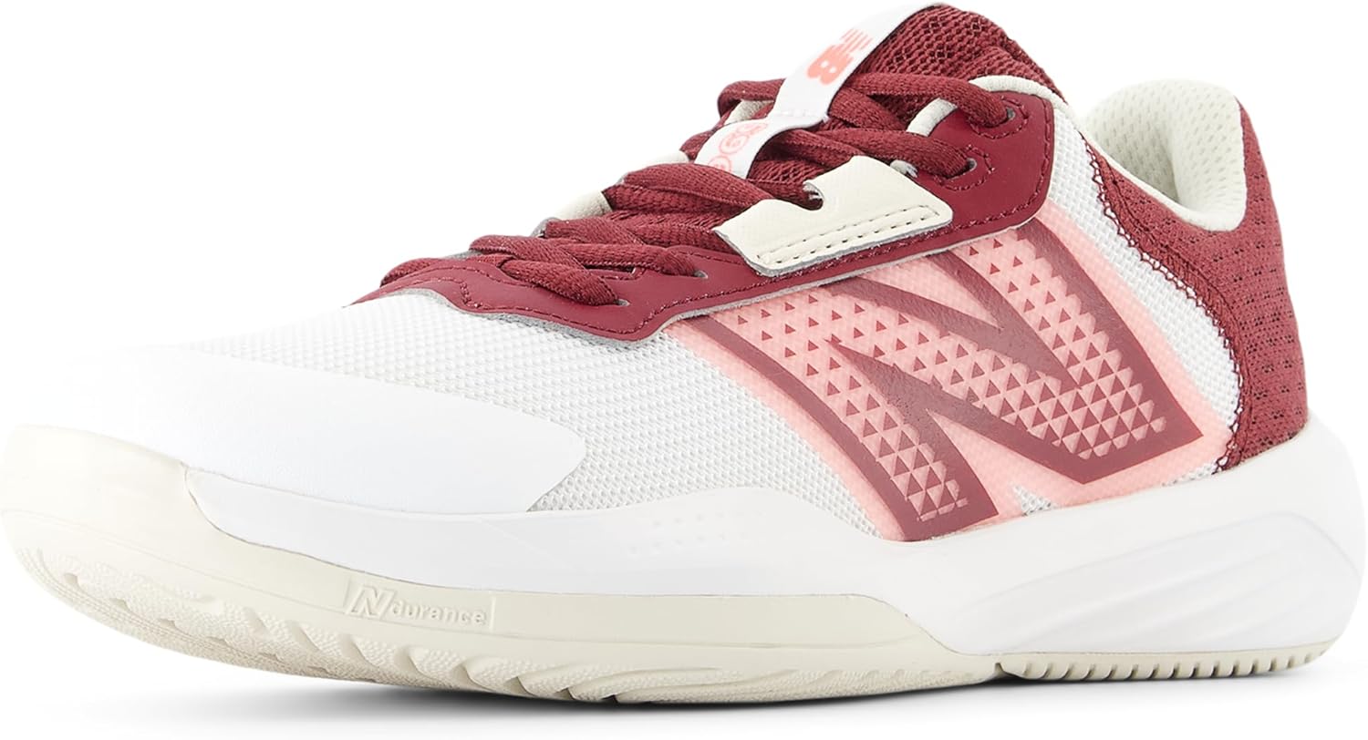 New Balance Women's 696v6 Tennis Shoe for Ultimate Performance