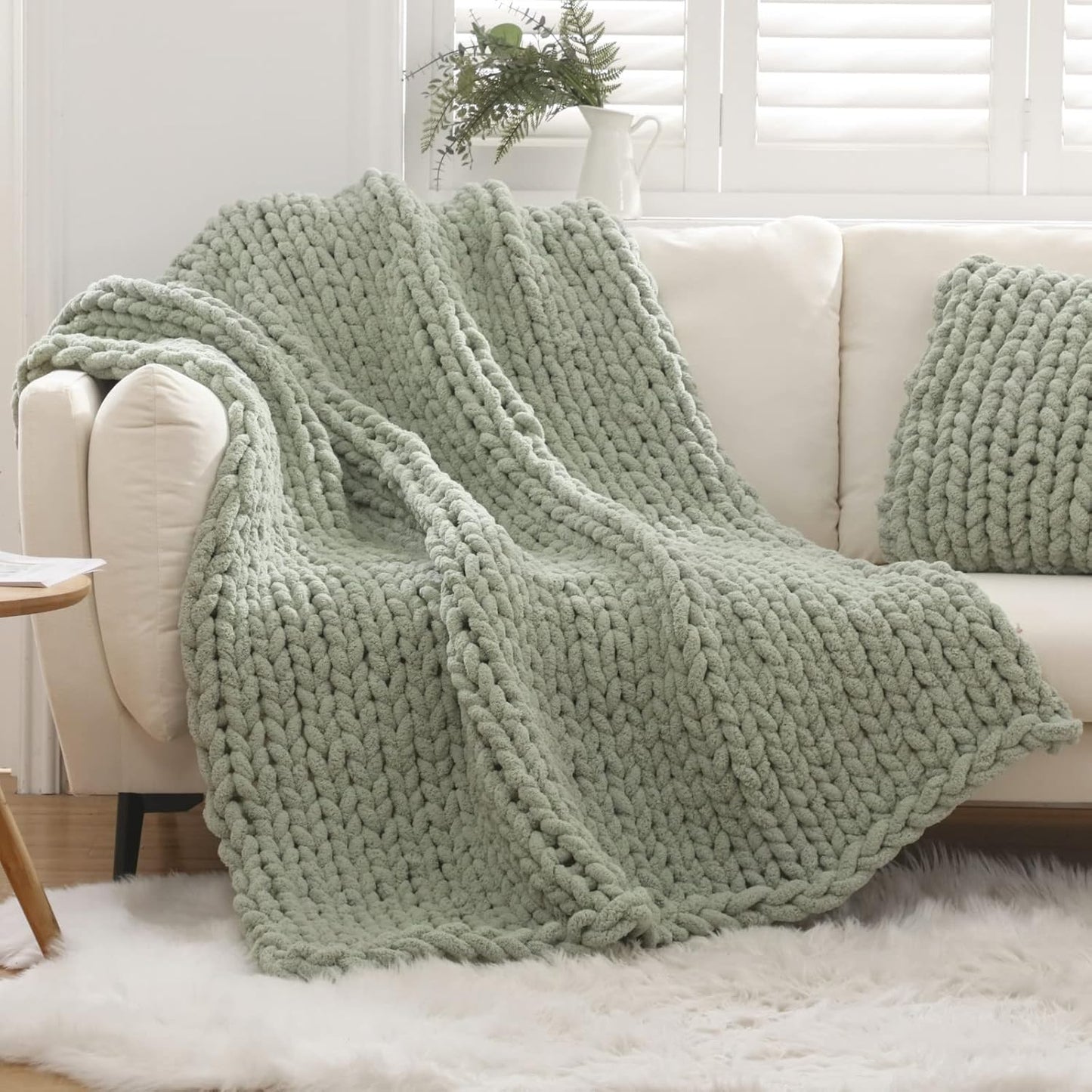 Chunky Knit Blanket Throw for Couch Bed - Fluffy Soft Luxury