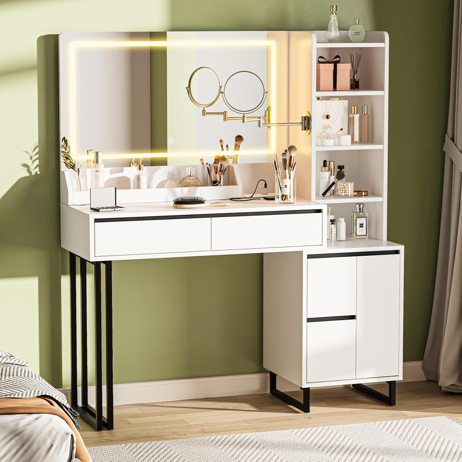 41 Makeup Vanity with Mirror Lights