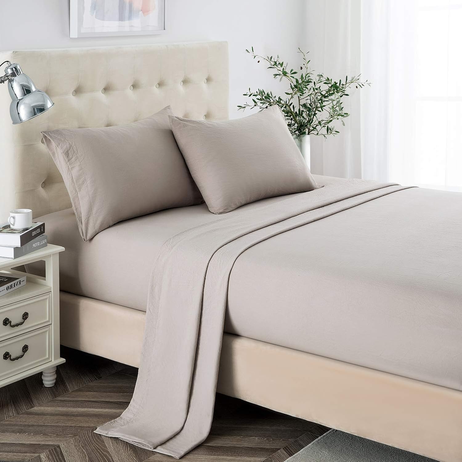 Queen Sheet Set with 2400 Thread Count Soft Microfiber Sheets