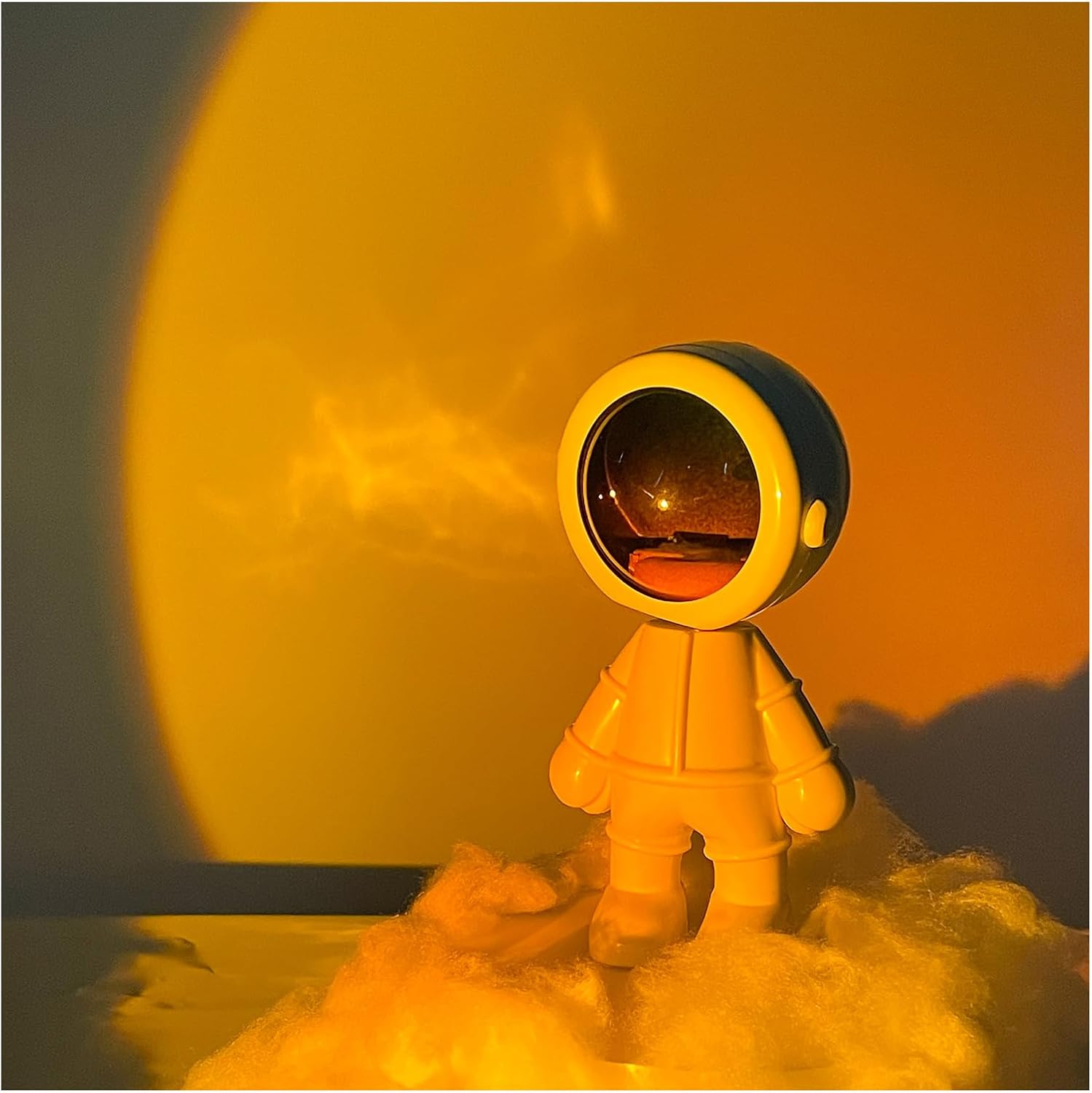 Astronaut Night Light: Capture Stunning Sunsets! 