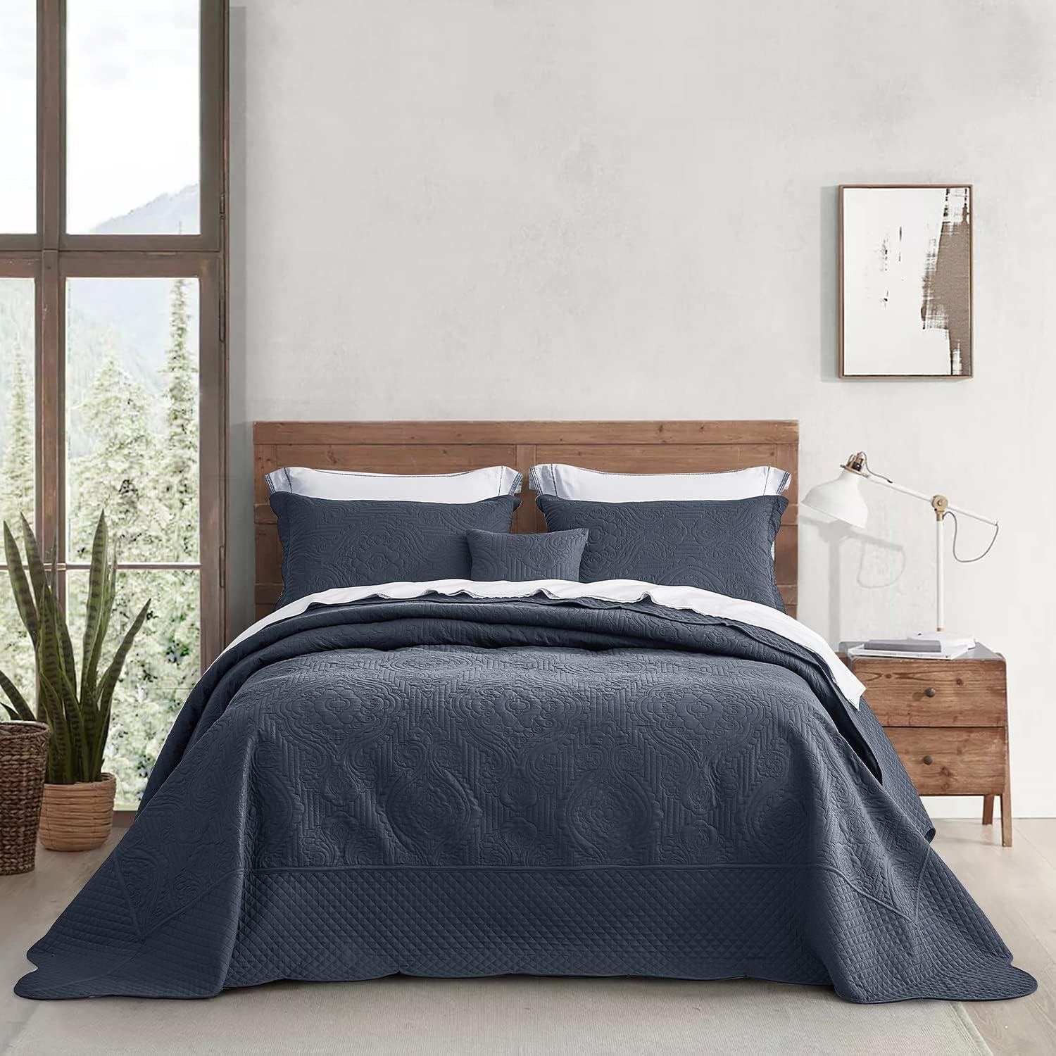 Oversized King Bedspread Set with Elegant Damask Pattern