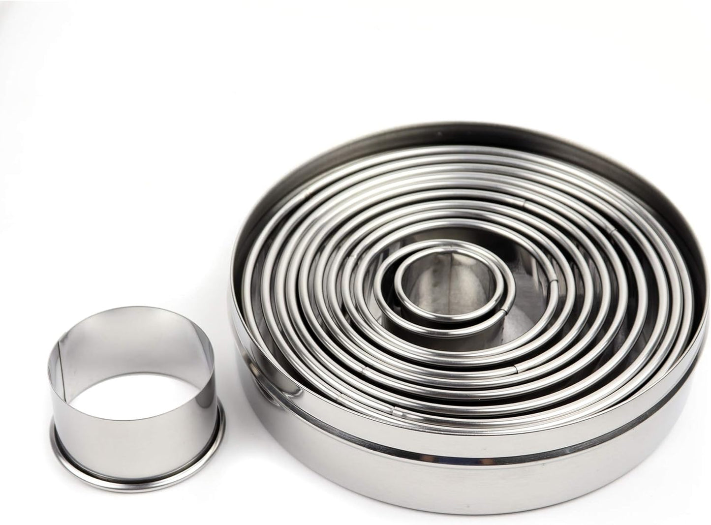 O'Creme Round Stainless Steel Pastry Cookie Cutter Set of 12