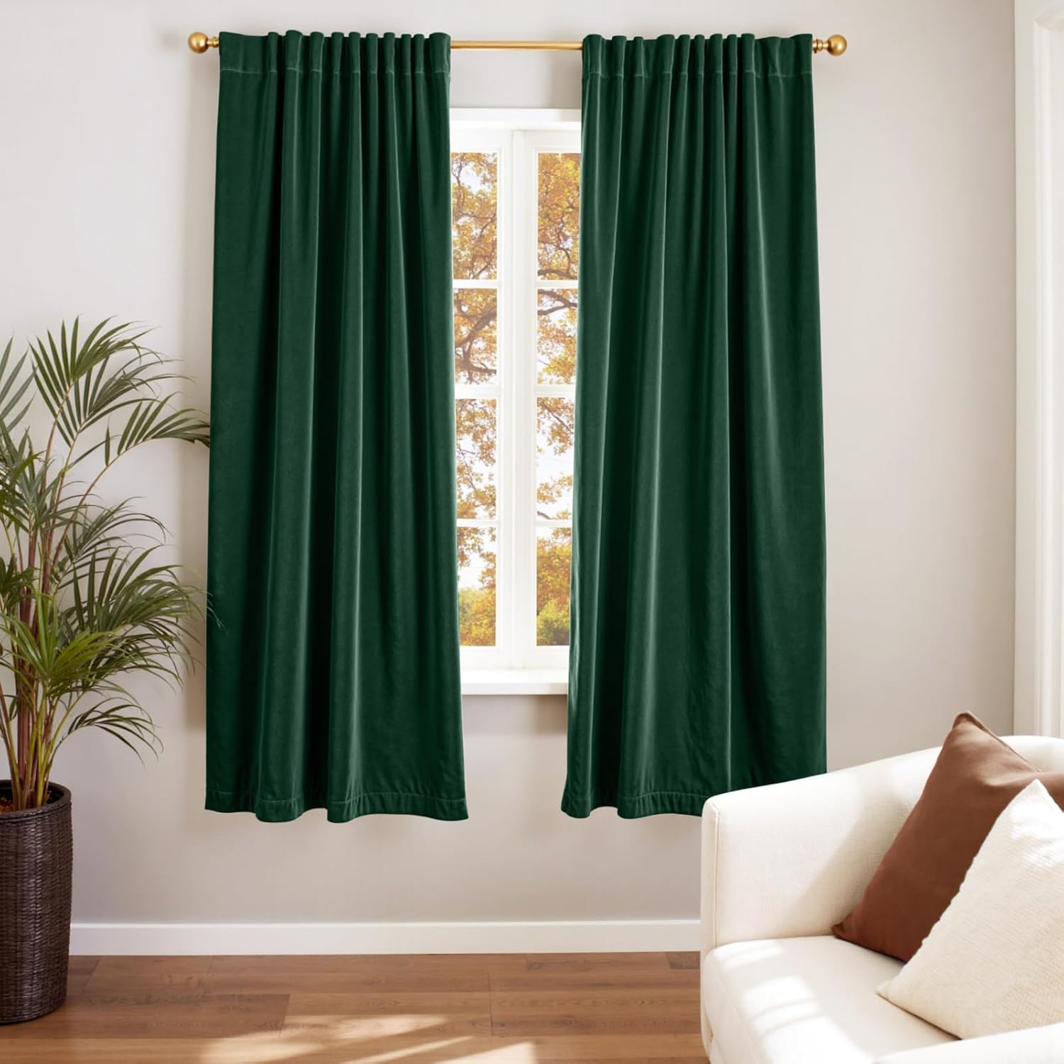 Lazzzy Emerald Green Velvet Curtains for Luxury Blackout Drapes