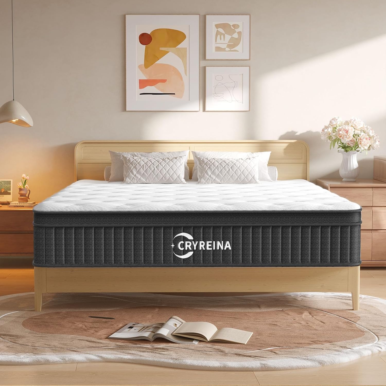 King Mattress with Hybrid Pocketed Coil Design for Comfort