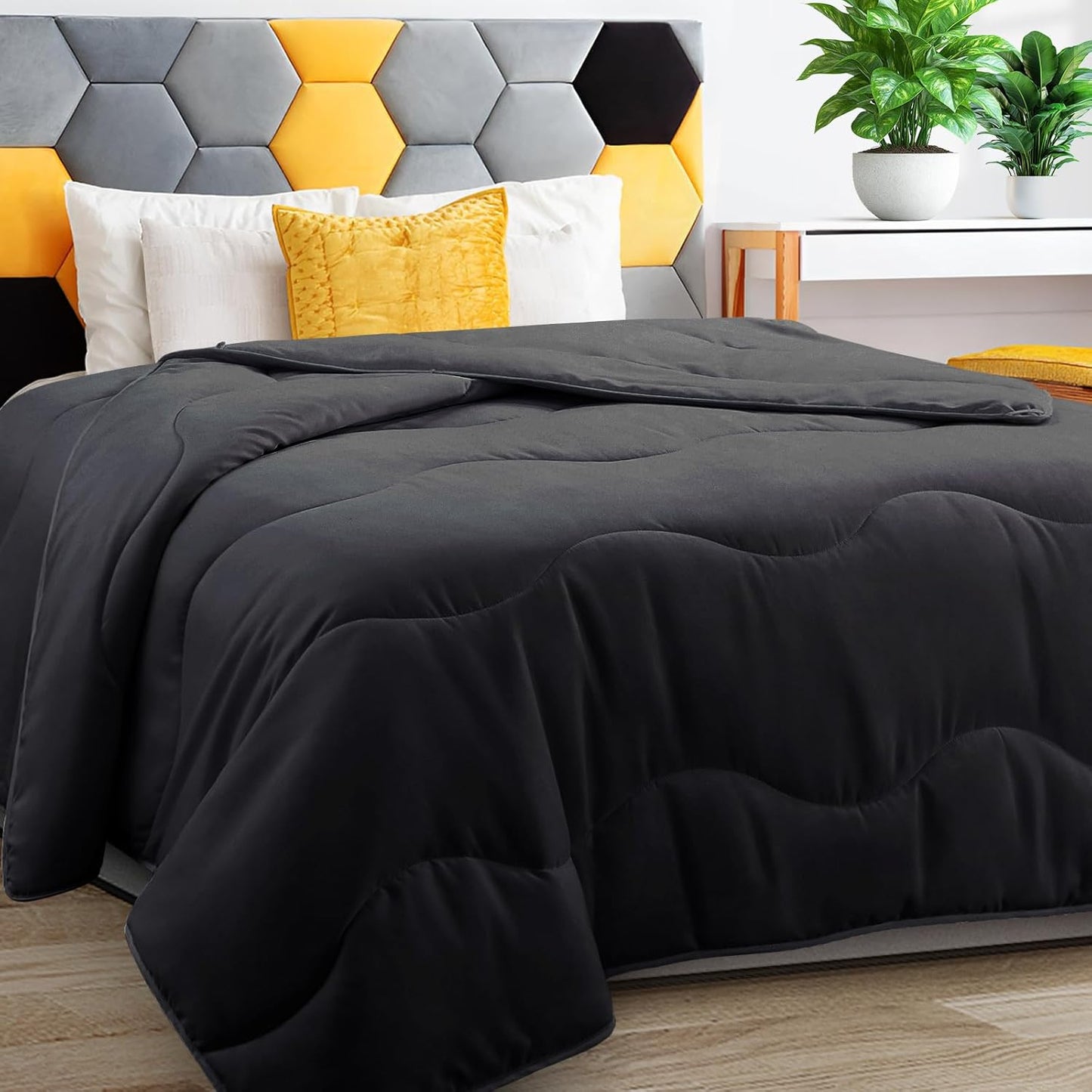 Lightweight Comforter Cooling Black for All Season Bedding