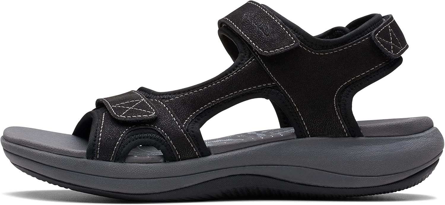 CLARKS Women's Mira Bay: Stylish Platform Heel for Comfort