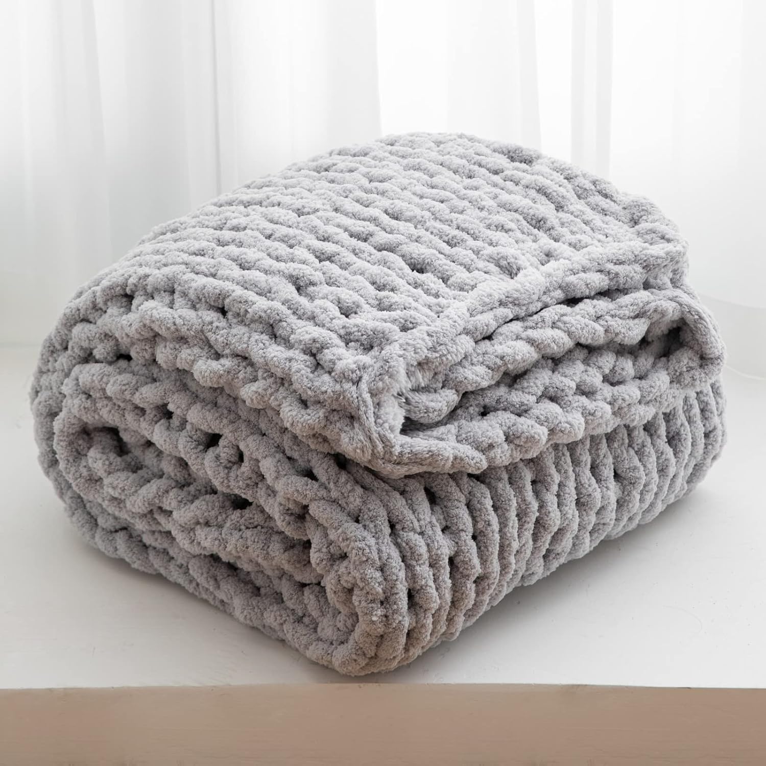 WESHIONGOO Chunky Knit Blanket Throw for Couch and Bed
