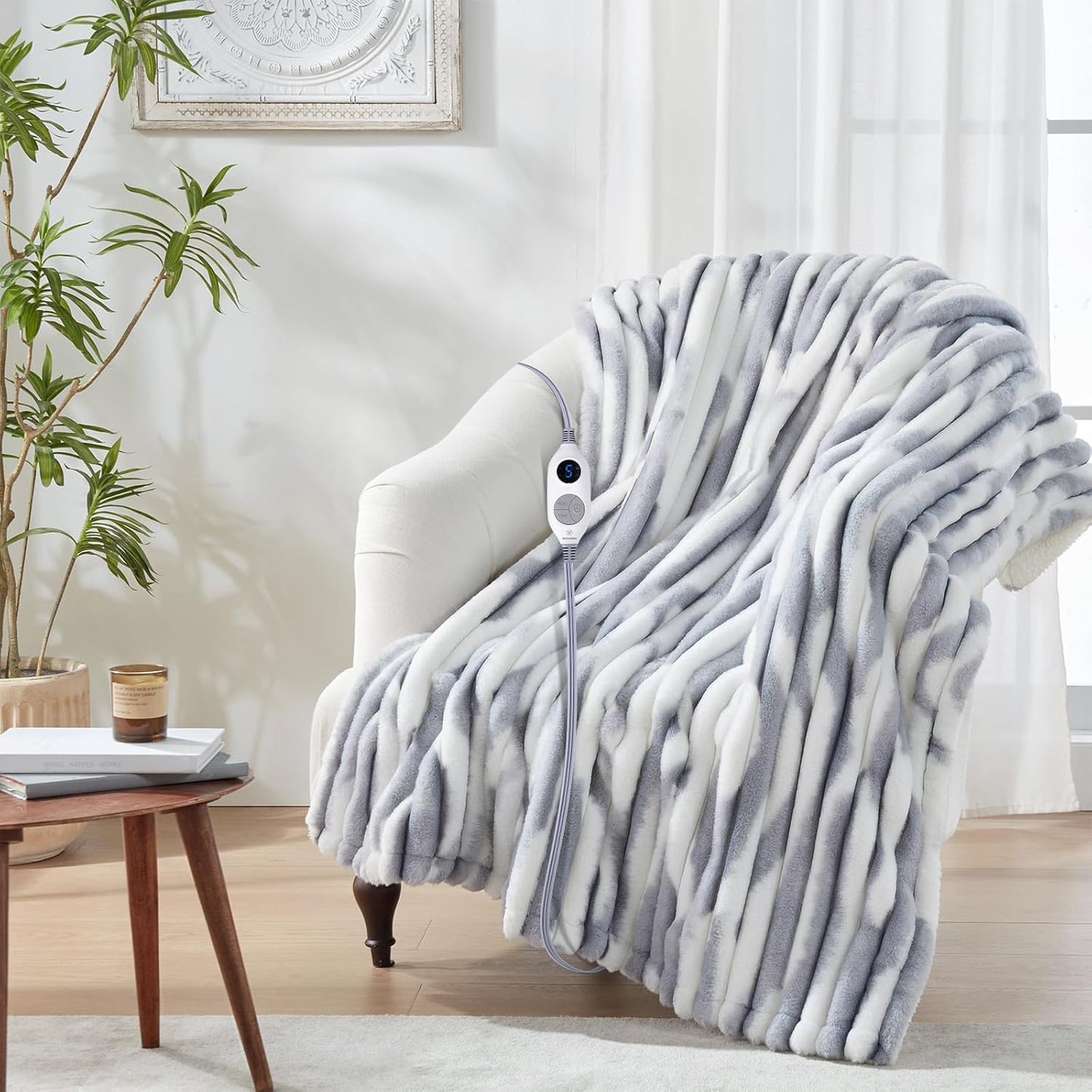 Westinghouse Heated Throw Blanket - Luxurious Faux Fur & Sherpa