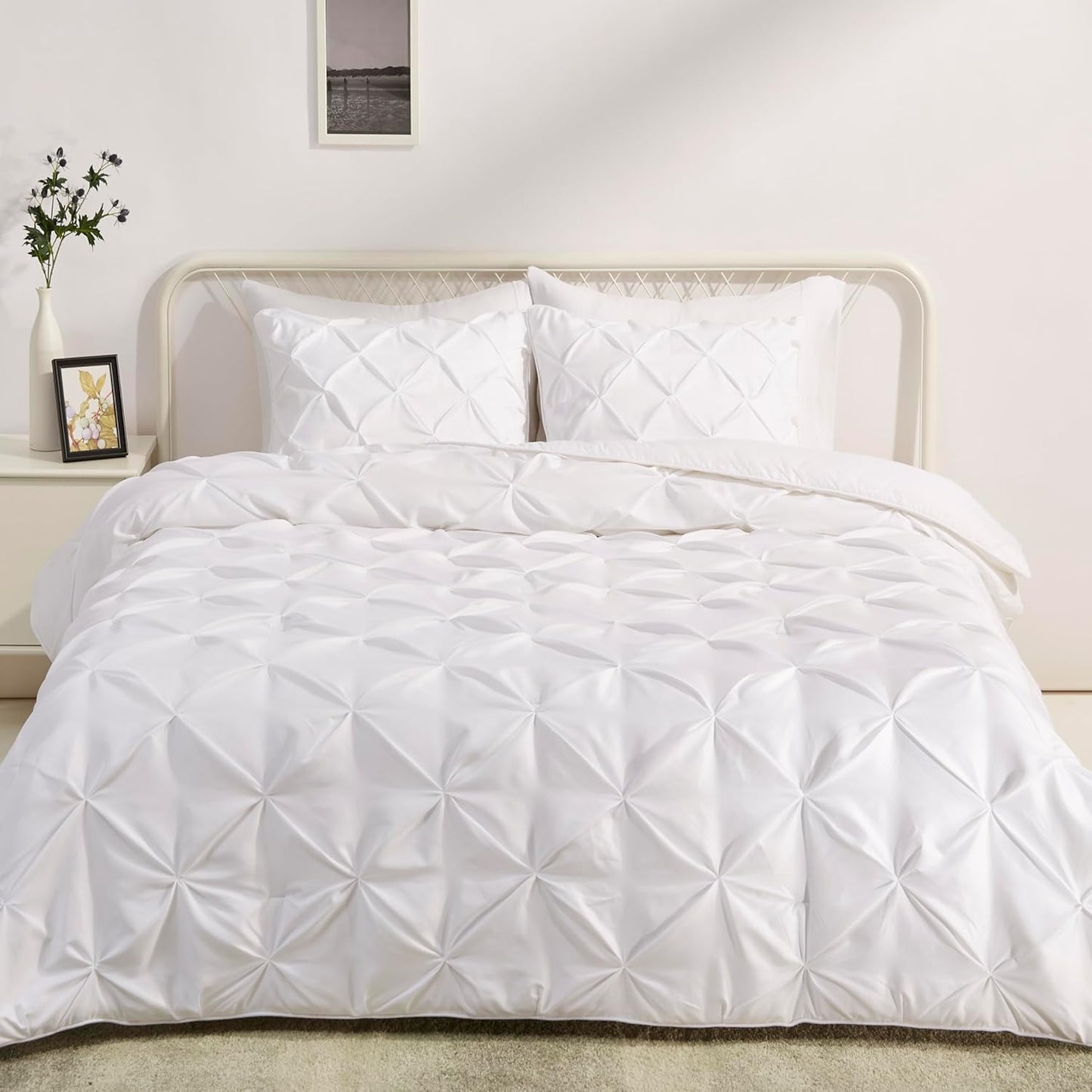 King Size Soft Lightweight Comforter Set with Elegant Design