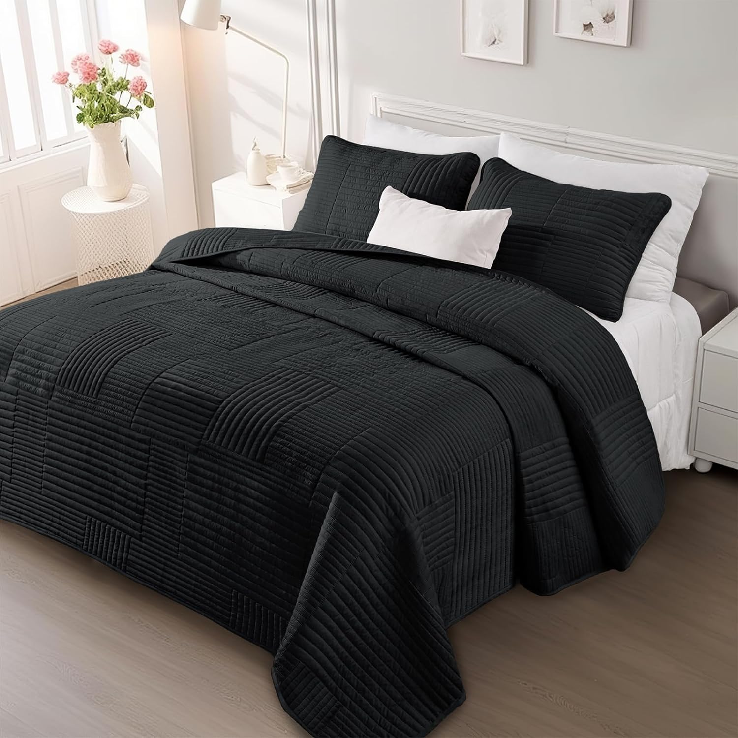 Ultra Soft King Quilt Bedding Set for All Seasons Comfort