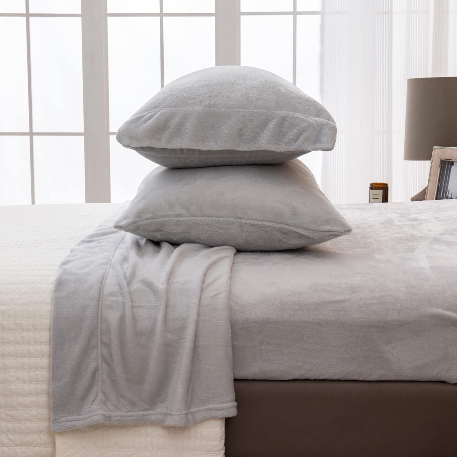 Extra Soft Velvet Plush Queen Micro Fleece Sheet Set for Comfort