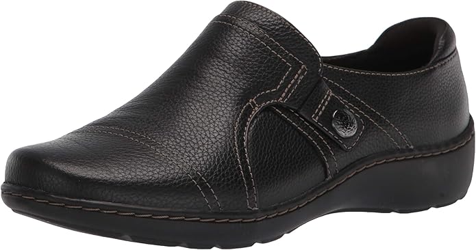 Clarks Women's Cora Poppy Loafer: Stylish Comfort for Every Occasion
