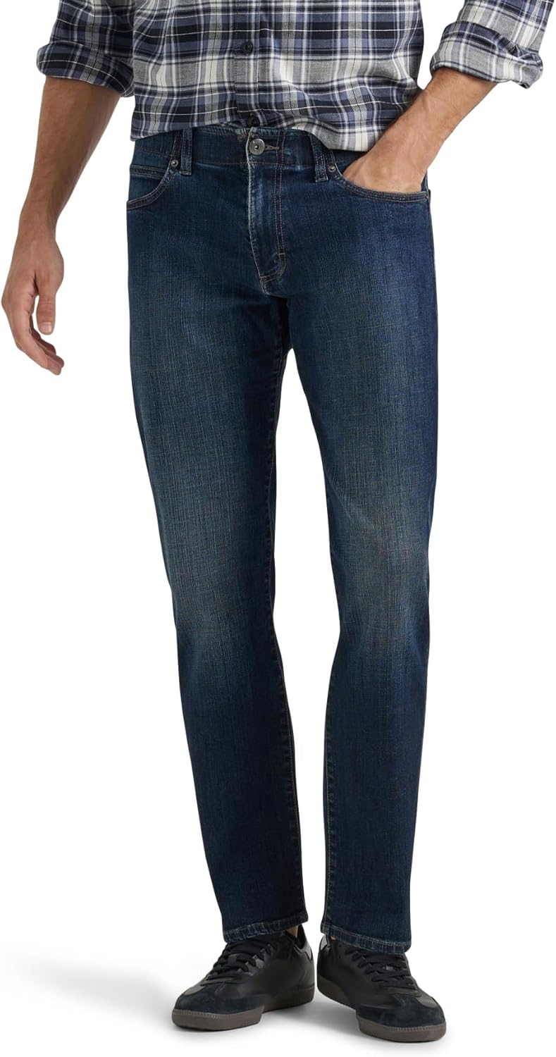Lee Men's Extreme Motion Straight Taper Jean for Comfort and Style