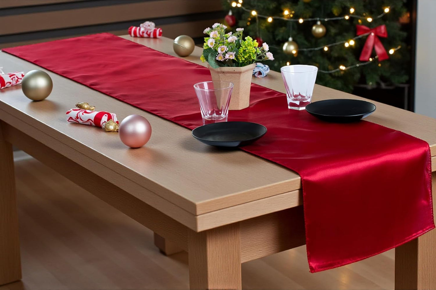 MDS Christmas Satin Table Runners - Luxurious 20 Pack Decor