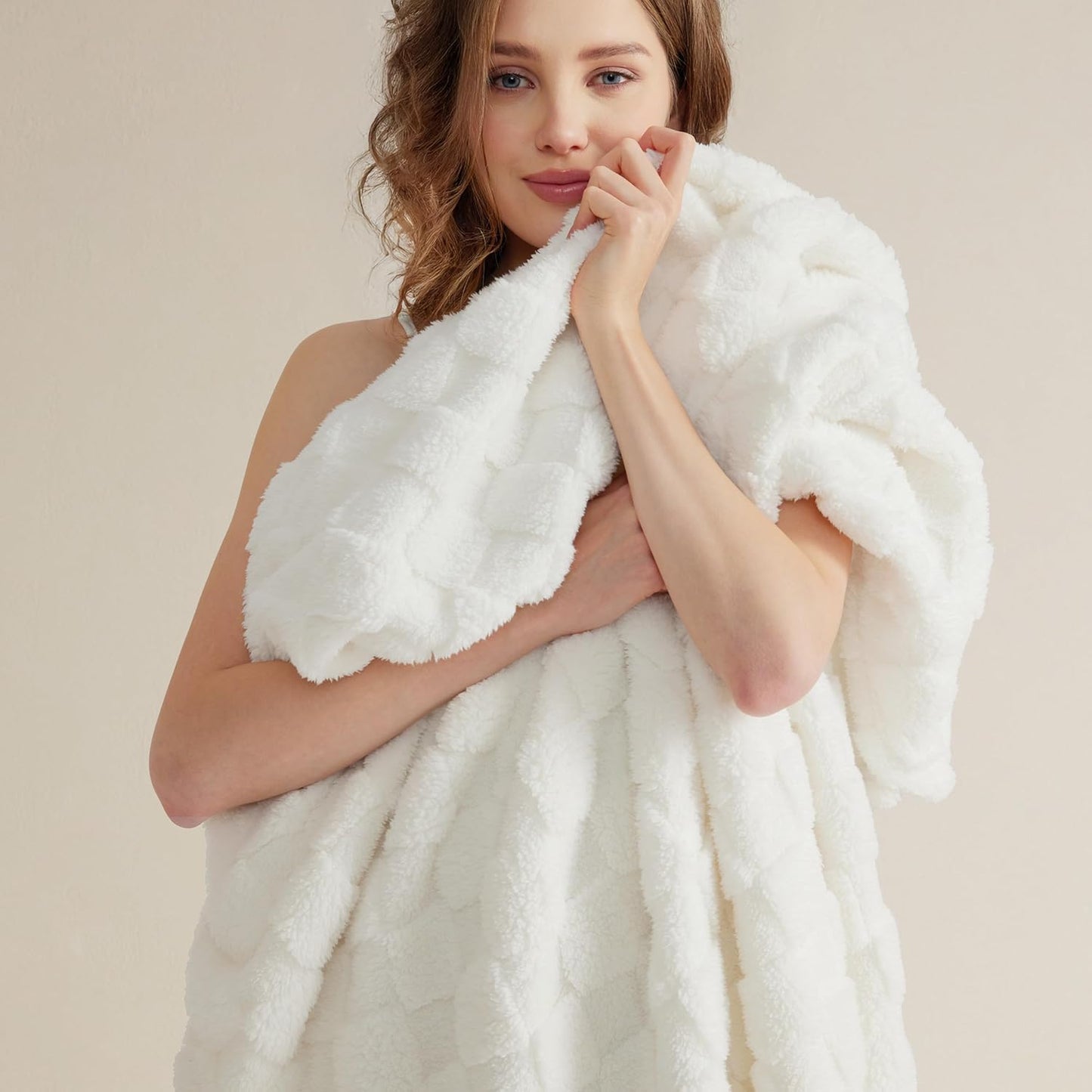 Bedsure GentleSoft Queen Size Blanket - Ultra Soft Cozy Fleece