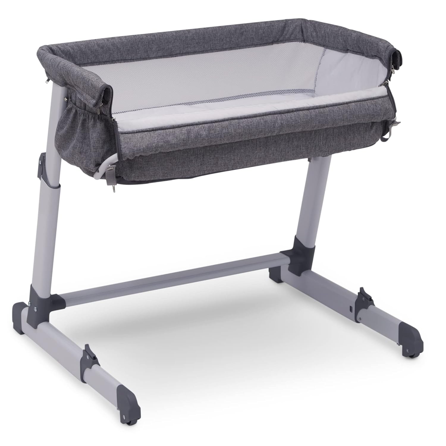 Delta Children Simmons Kids Dream Bedside Bassinet for Baby
