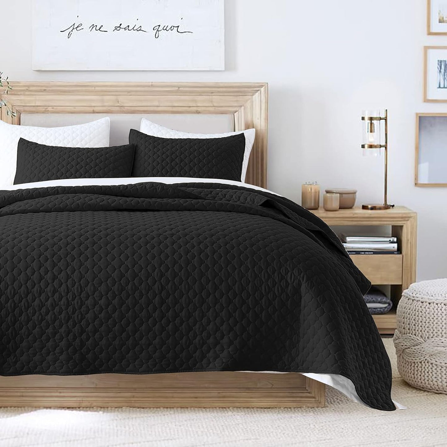 Lightweight Microfiber Quilt Set for Queen Size Beds