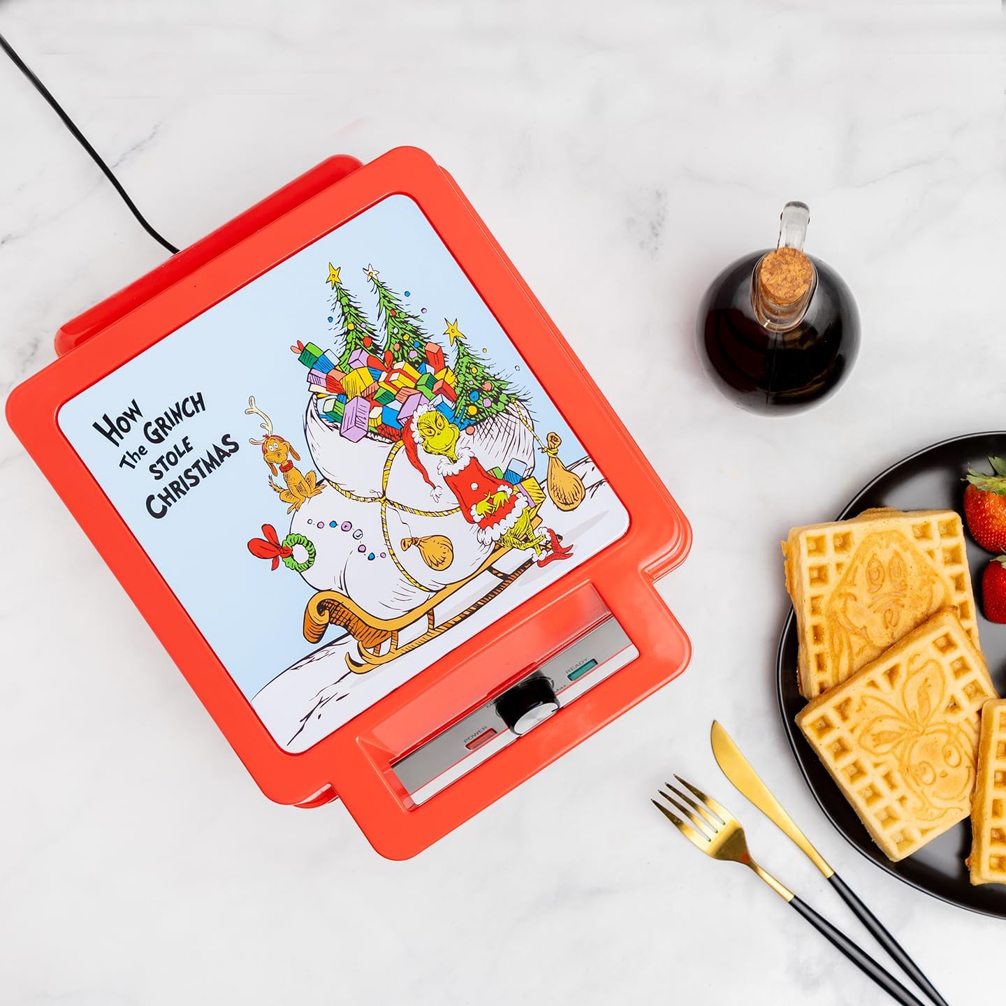 Uncanny Brands The Grinch Deluxe Waffler for Fun Breakfasts