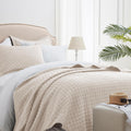 Queen Quilt Bedding Set Beige - Lightweight Reversible Coverlet