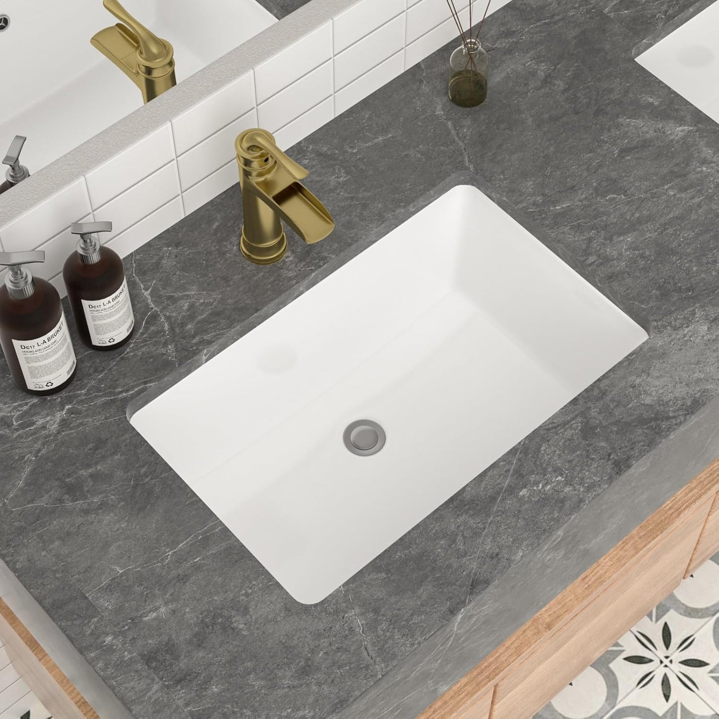 Mocoloo Undermount Bathroom Sink 21 x 13 Inch Rectangle Design