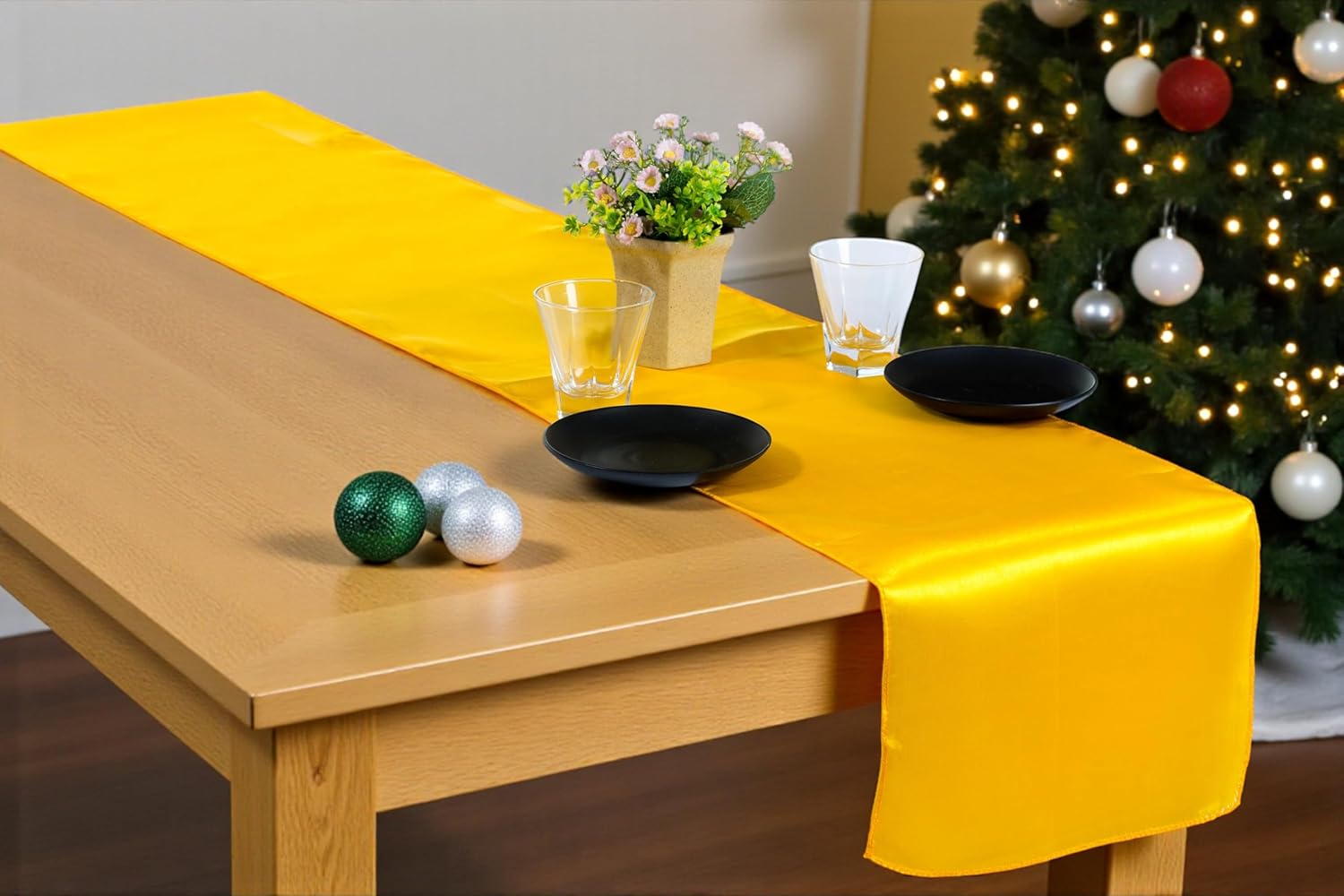 MDS Christmas Satin Table Runners - Luxurious 15 Pack Decor