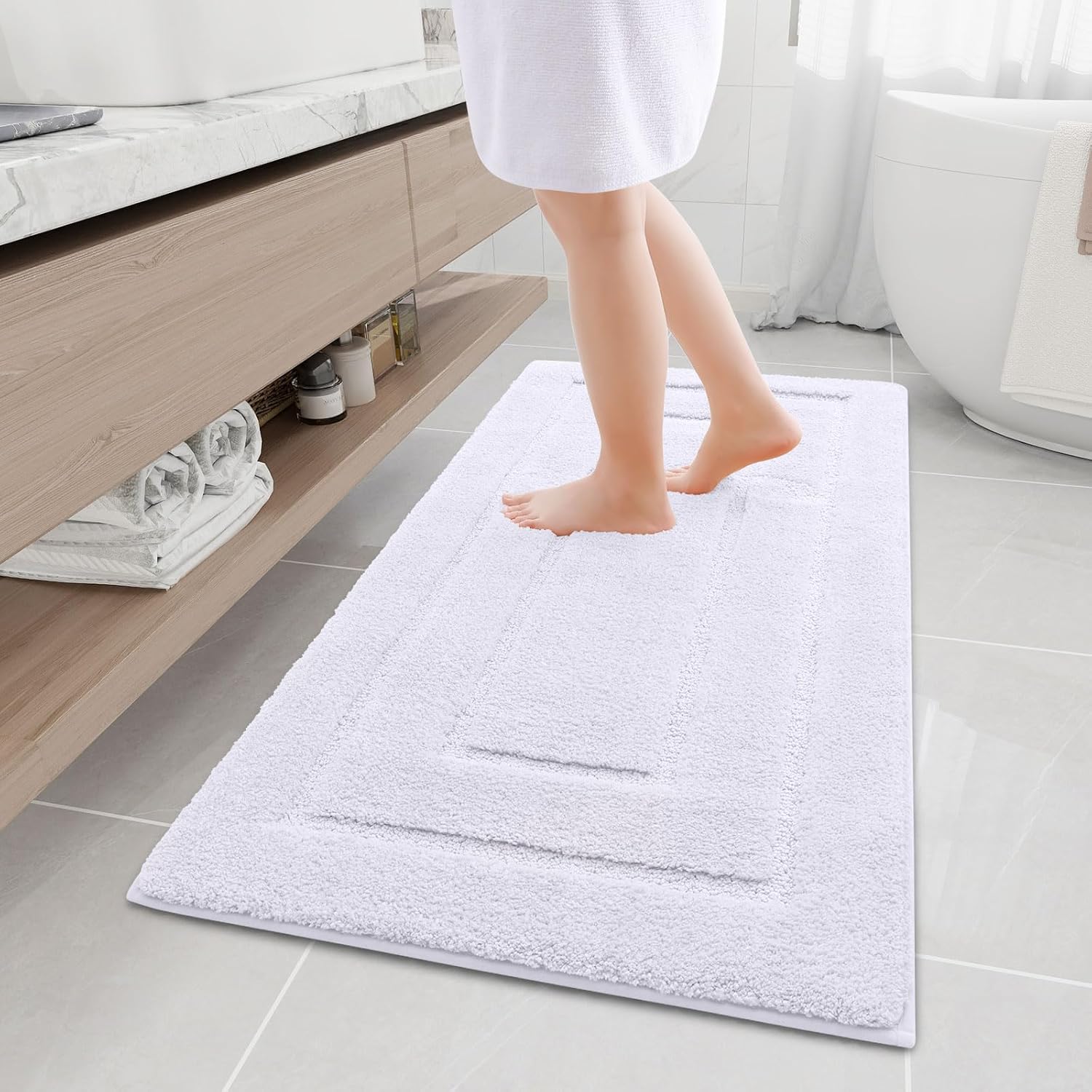 Soft and Absorbent Microfiber Bath Rugs for Luxurious Comfort