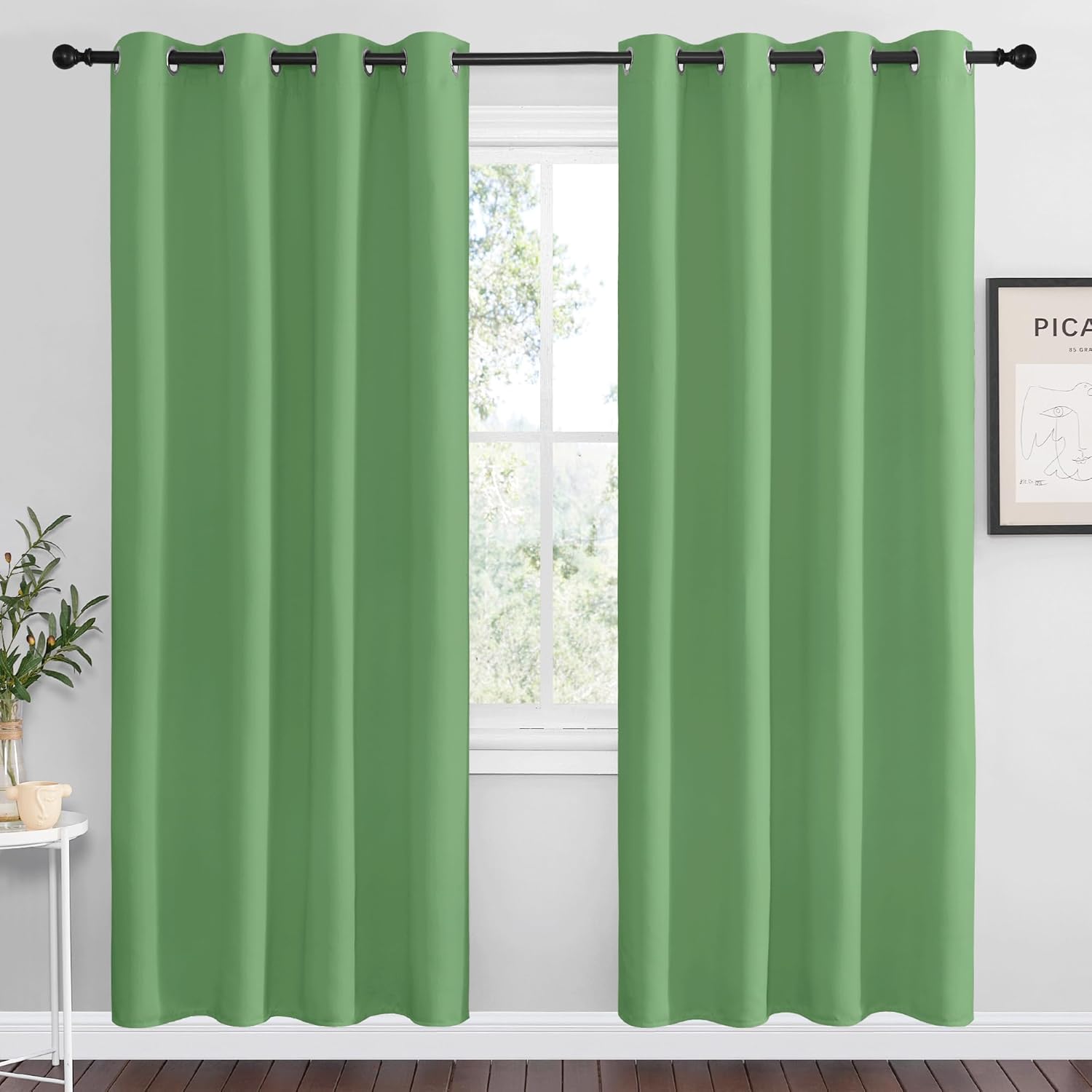 NICETOWN Forest Green Blackout Curtains for Elegant Living Room