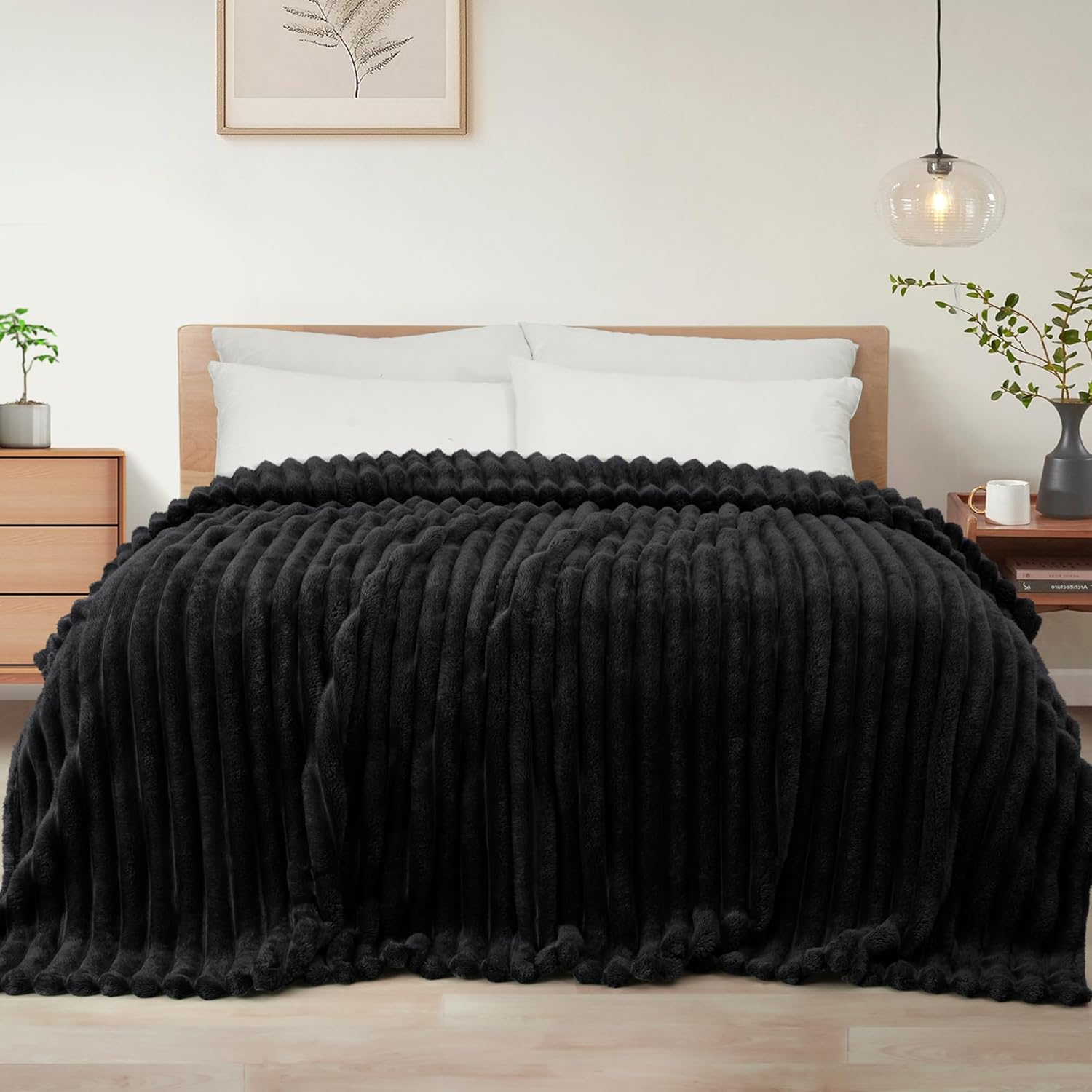 Exclusivo Mezcla Queen Size Flannel Fleece Blanket for All Seasons