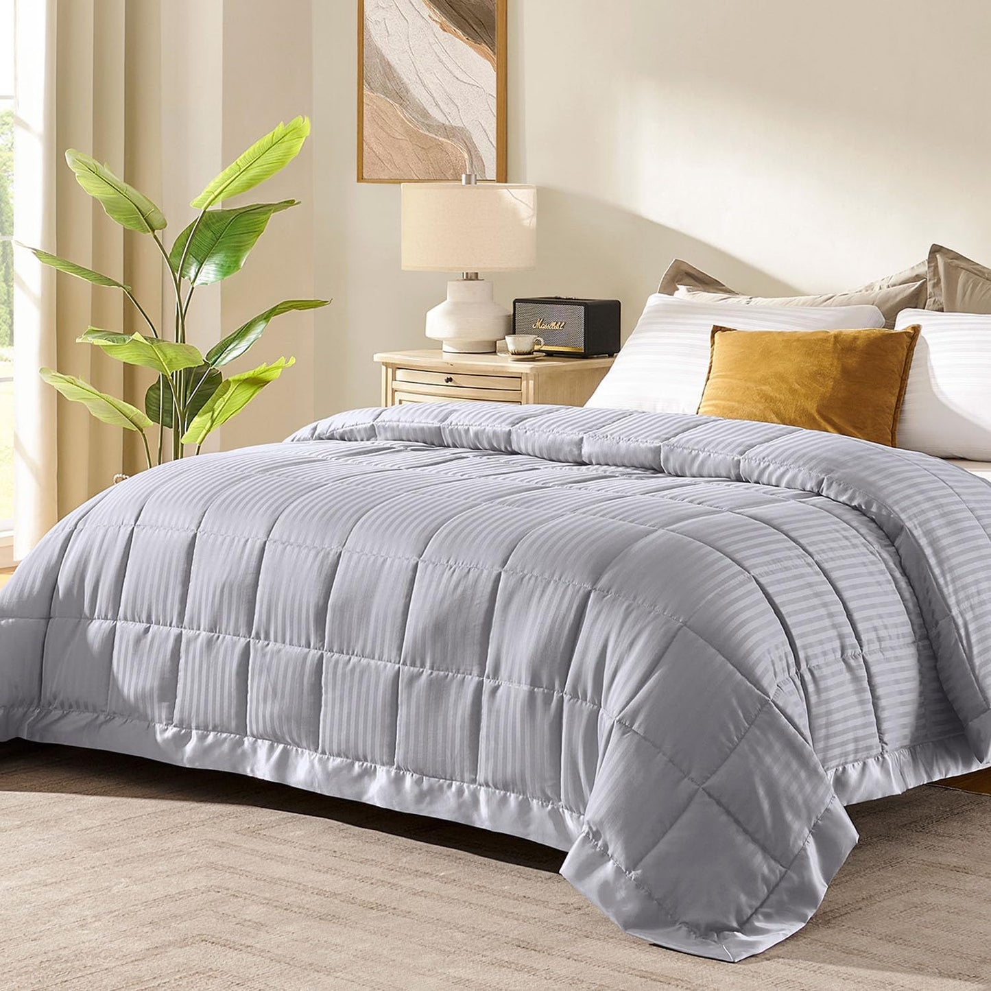 Downluxe Queen Size Blanket with Satin Trim for All Seasons