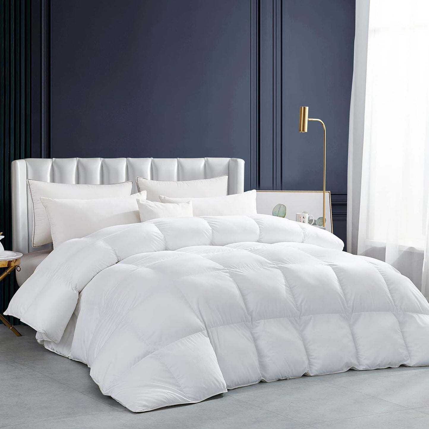 Luxurious King Size Goose Down Comforter for Winter Weather