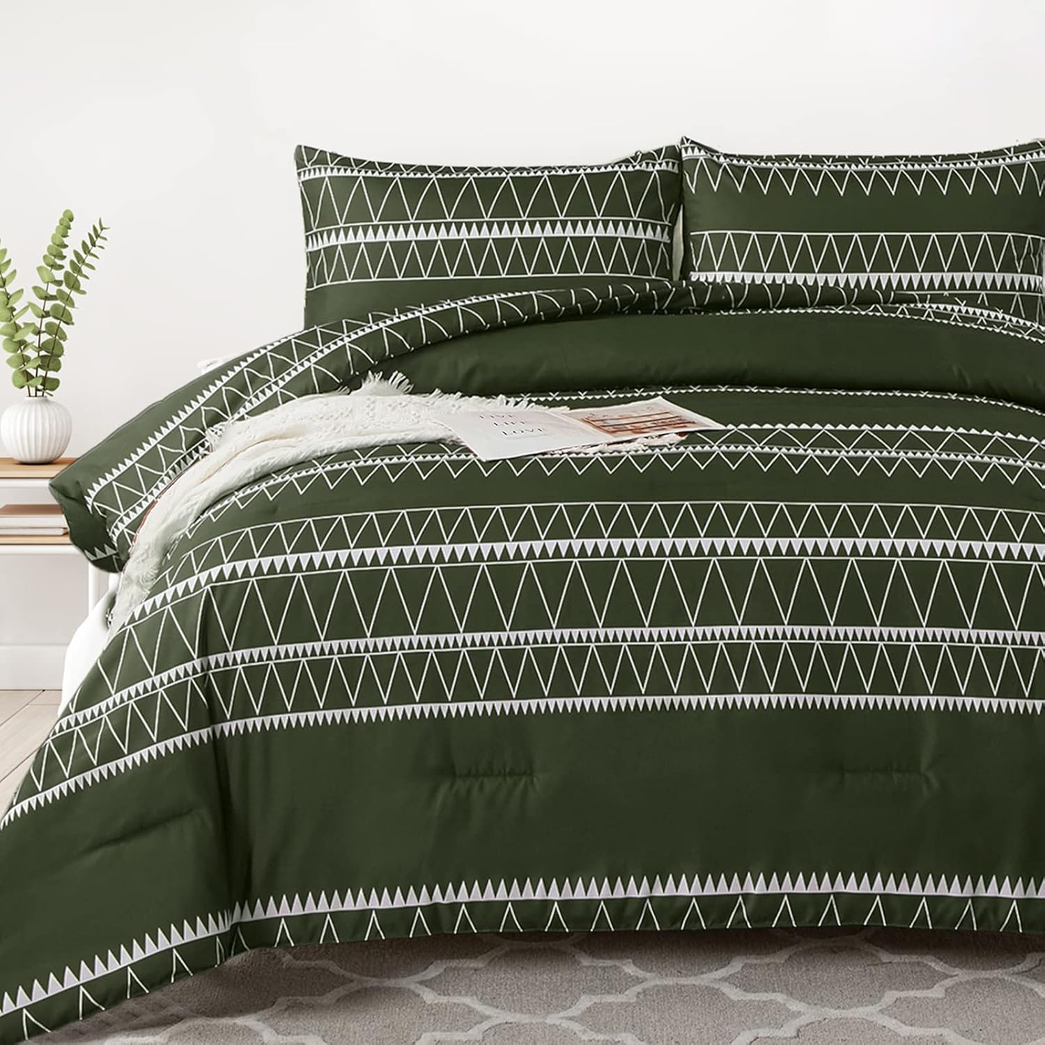 Olive Green Comforter Set Queen - Reversible Boho Triangle Design