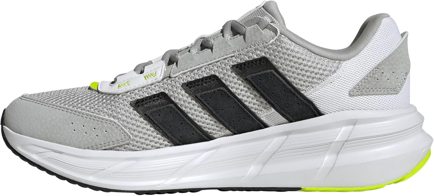 adidas Men's Astrastar Sneaker: Lightweight Comfort & Style