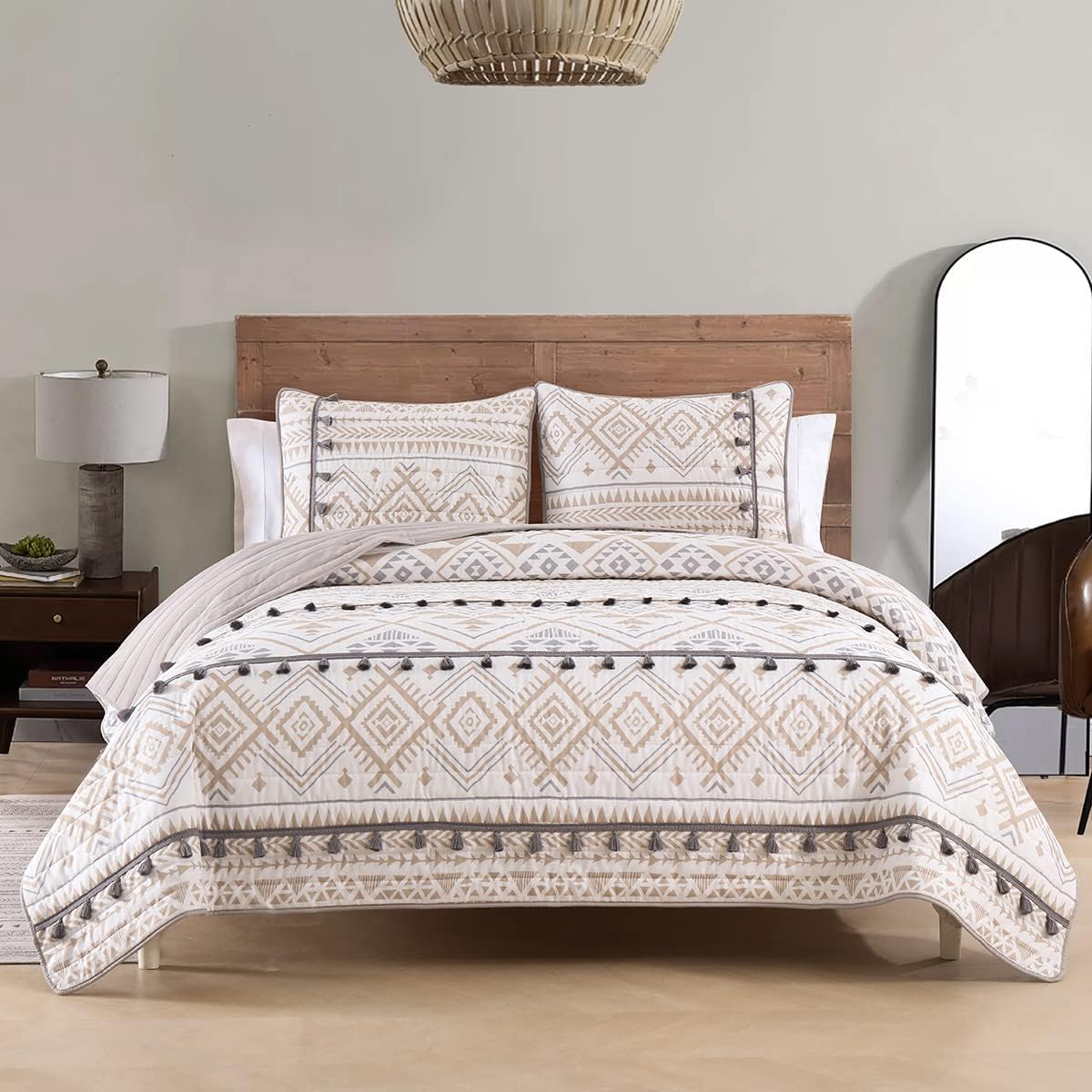 Boho Style Beige King Quilt Set with Tassels for All Seasons
