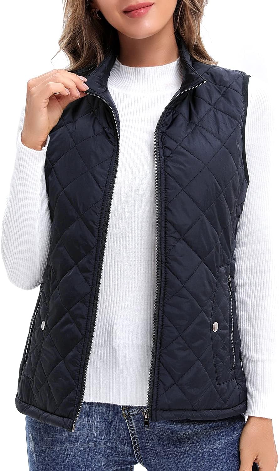 Quilted Lightweight Women's Vest with Zip Pockets for Comfort