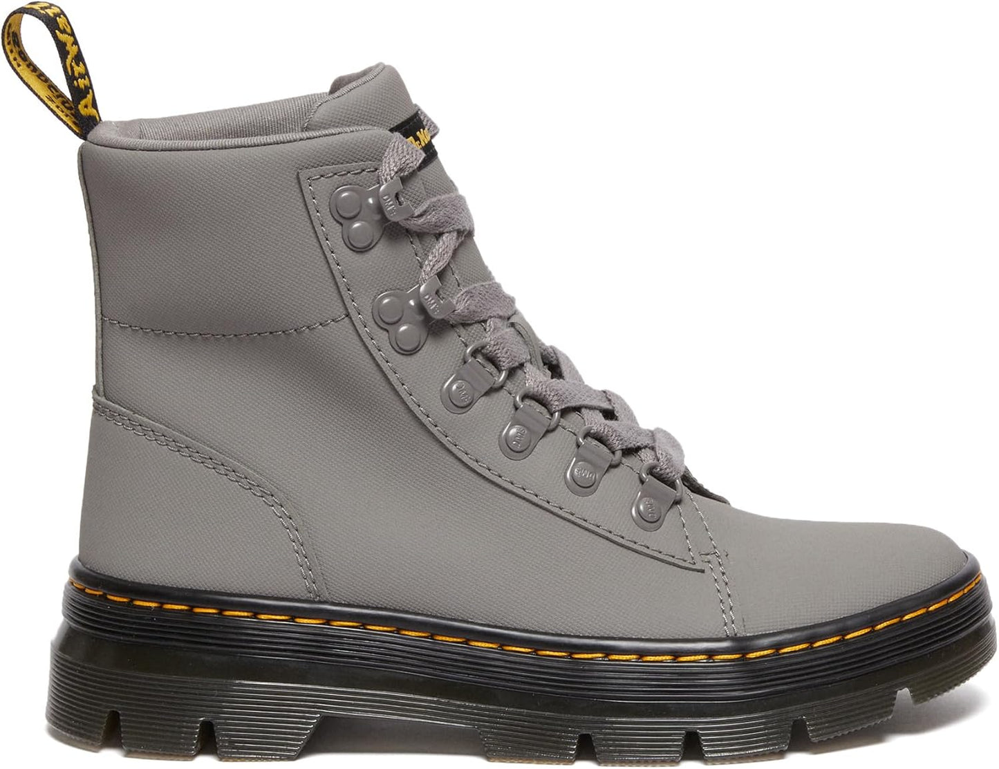 Dr. Martens Women's Combs W Fashion Boot: Stylish Comfort