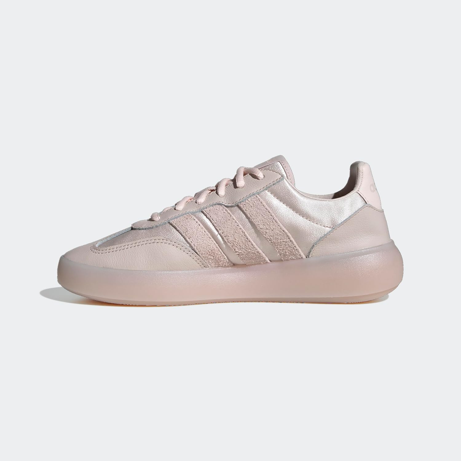 adidas Women's Barreda Decode Sneaker: Classic T-Toe Design