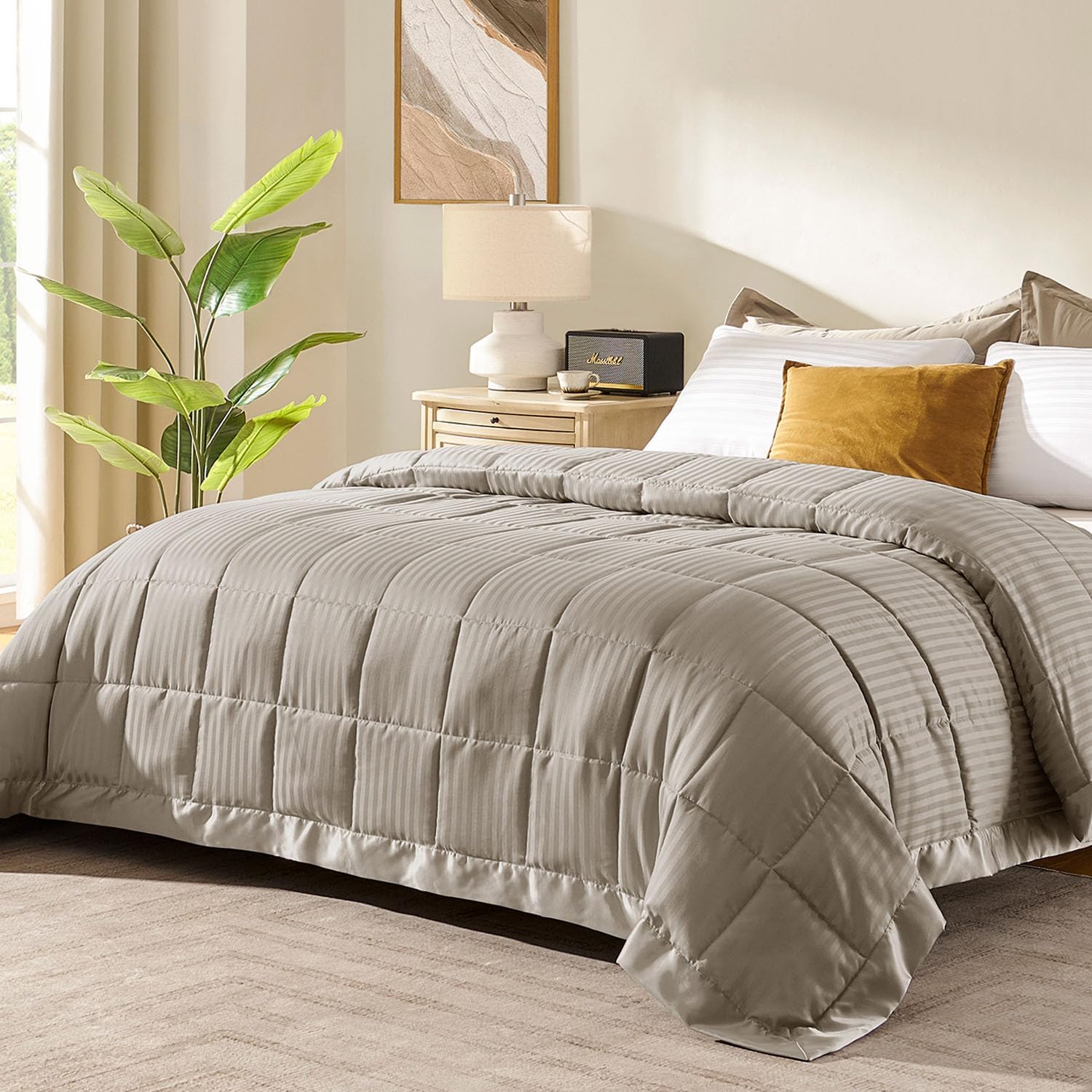 Downluxe Queen Size Blanket with Satin Trim for All Seasons