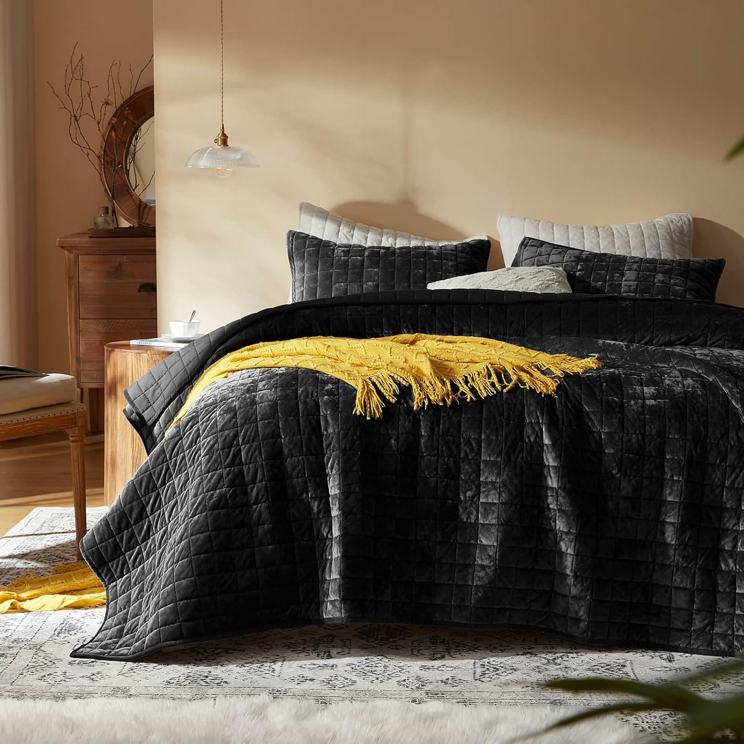 LEAONME Velvet Quilt California King Comforter Set for Luxury