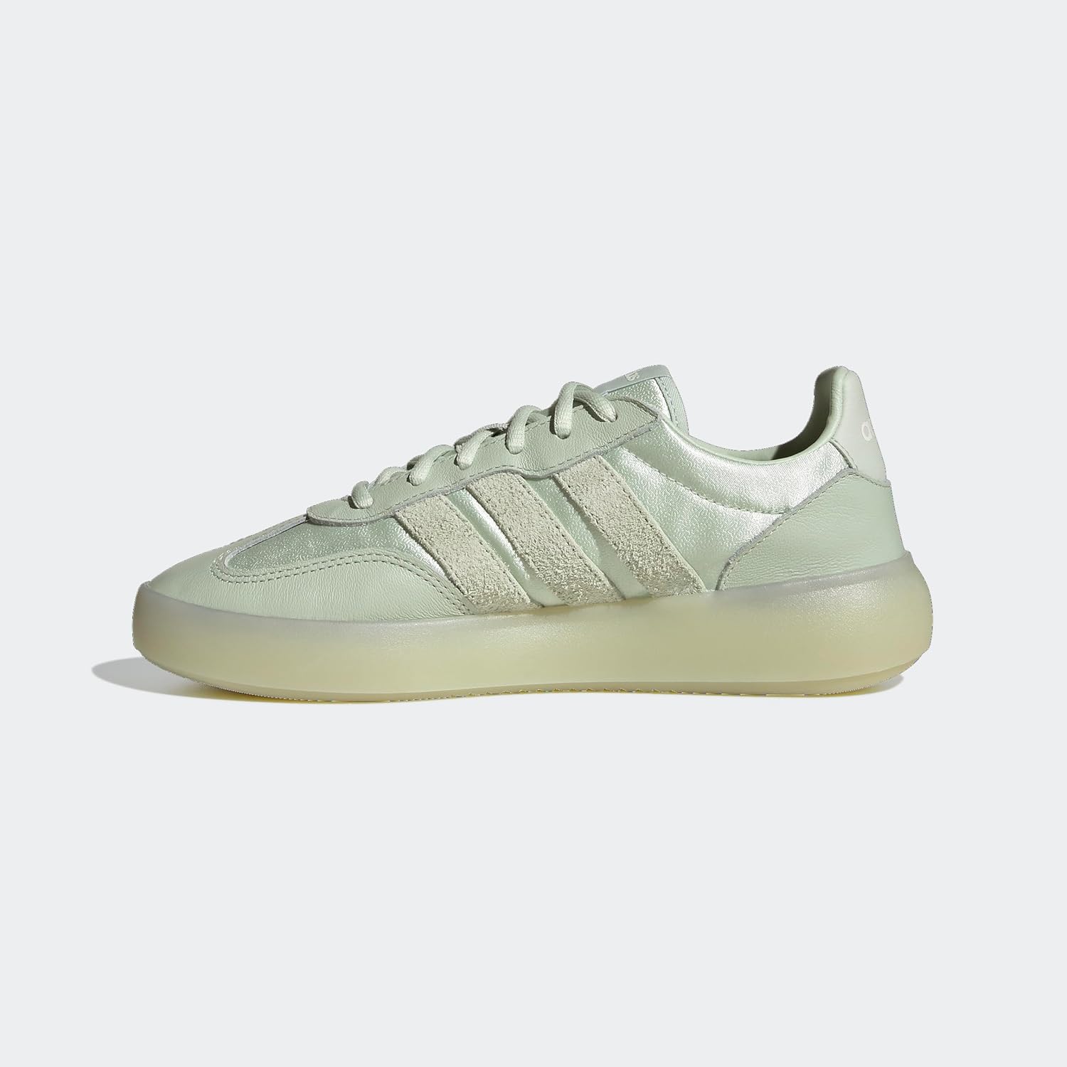 adidas Women's Barreda Decode Sneaker: Classic T-Toe Design